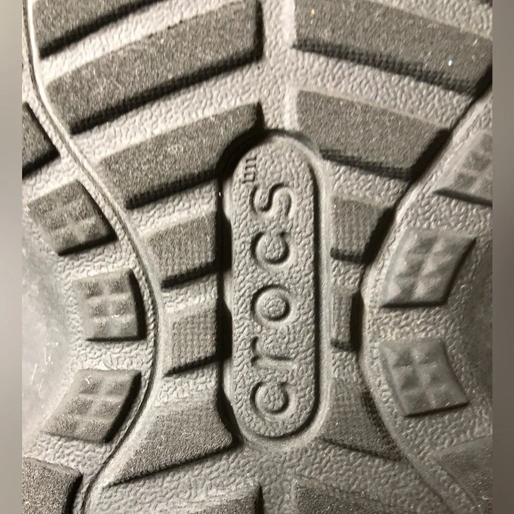 Crocs Classic Lined Clogs Unisex Black Size 10 Women Size 8 Men - Picture 16 of 16